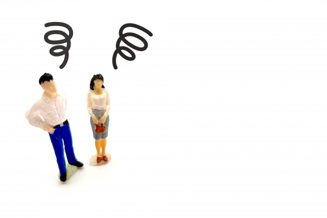 男女の人形